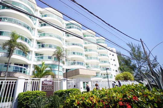 Fachada de apartamento para alugar com 2 quartos, 64m² em Recreio dos Bandeirantes, Rio de Janeiro