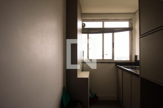 Cozinha e Área de Serviço de apartamento à venda com 2 quartos, 132m² em Medianeira, Porto Alegre