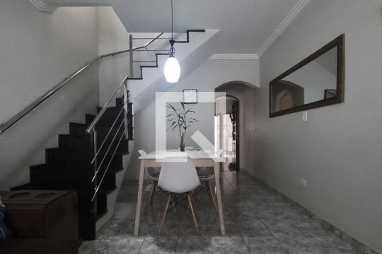 Sala de casa à venda com 3 quartos, 225m² em Jardim Leila, Guarulhos