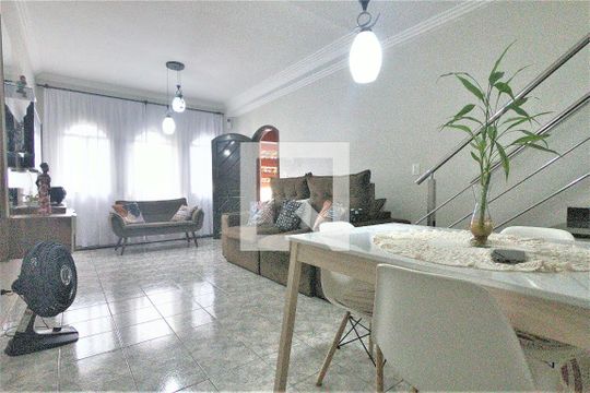 Casa à venda com 3 quartos, 225m² em Jardim Leila, Guarulhos