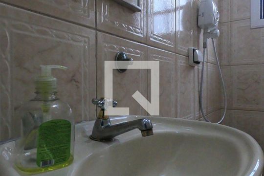 Lavabo de casa à venda com 3 quartos, 225m² em Jardim Leila, Guarulhos