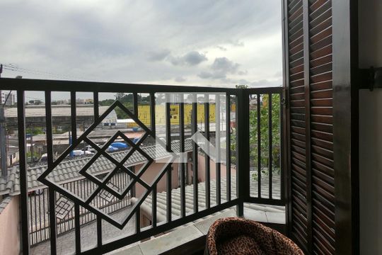 Varanda Suite de casa à venda com 3 quartos, 225m² em Jardim Leila, Guarulhos