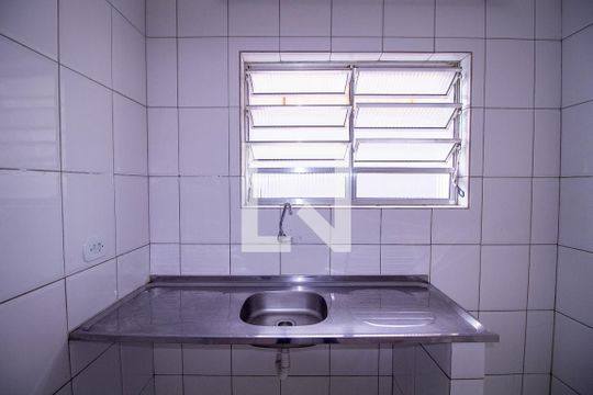 Cozinha de casa para alugar com 1 quarto, 65m² em Chácara Mafalda, São Paulo
