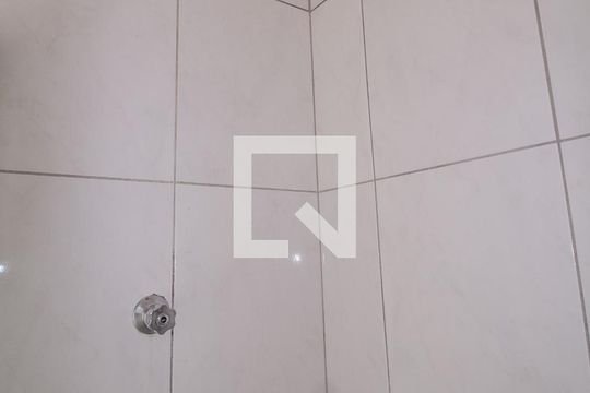Banheiro de casa para alugar com 1 quarto, 65m² em Chácara Mafalda, São Paulo