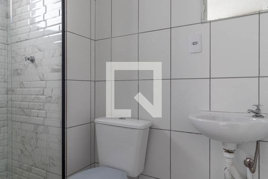 Banheiro de kitnet/studio à venda com 1 quarto, 24m² em Vila Ré, São Paulo