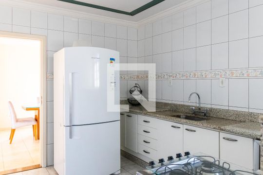 Cozinha de apartamento para alugar com 4 quartos, 150m² em São Salvador, Belo Horizonte