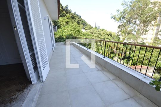 Varanda dos quartos de casa à venda com 5 quartos, 550m² em Laranjeiras, Rio de Janeiro