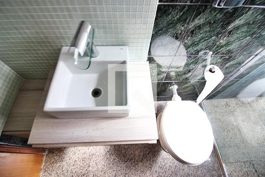 Banheiro Social de apartamento à venda com 2 quartos, 56m² em Jordanópolis, São Bernardo do Campo