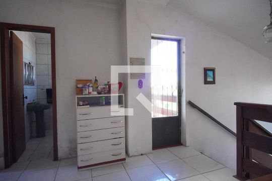 Corredor de casa à venda com 3 quartos, 260m² em Cristo Redentor, Porto Alegre
