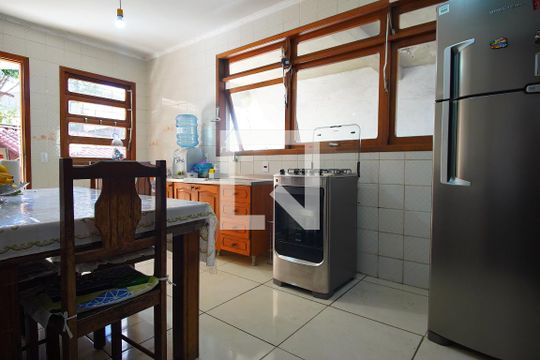 Cozinha de casa à venda com 3 quartos, 260m² em Cristo Redentor, Porto Alegre