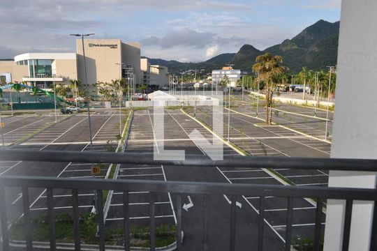 Varanda de apartamento para alugar com 2 quartos, 47m² em Anil, Rio de Janeiro