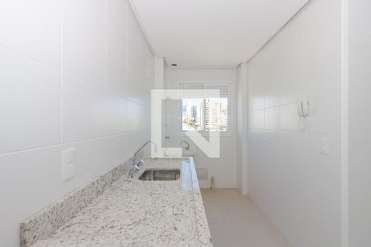 Cozinha de apartamento à venda com 2 quartos, 66m² em Bom Jesus, Porto Alegre