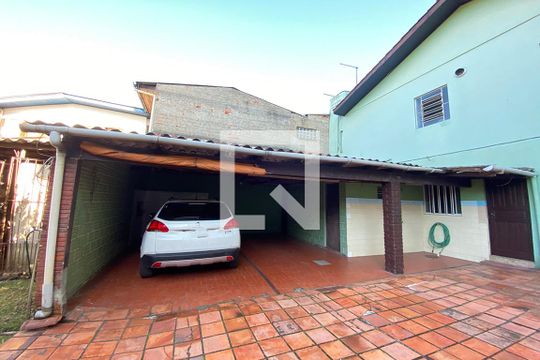 Garagem de casa à venda com 6 quartos, 300m² em Rio Branco, Novo Hamburgo
