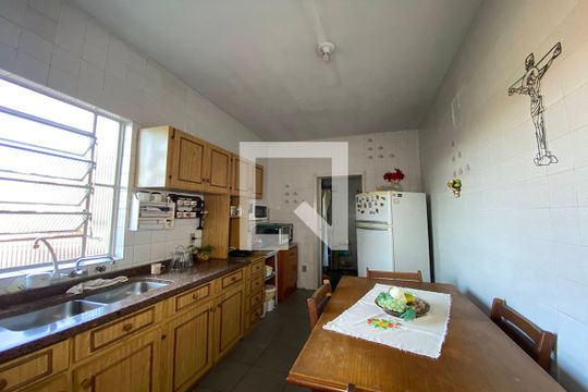 Cozinha de casa à venda com 6 quartos, 300m² em Rio Branco, Novo Hamburgo