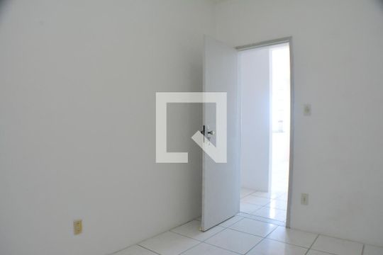 Quarto 1 de apartamento para alugar com 2 quartos, 75m² em Itapuã, Salvador