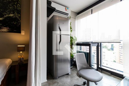 Varanda de kitnet/studio para alugar com 1 quarto, 37m² em Vila Mariana, São Paulo