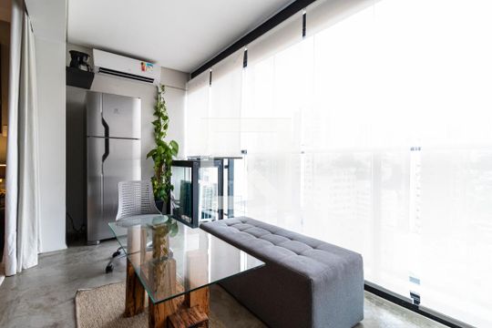 Varanda de kitnet/studio para alugar com 1 quarto, 37m² em Vila Mariana, São Paulo