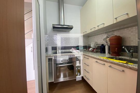 Cozinha de apartamento para alugar com 1 quarto, 82m² em Paraíso do Morumbi, São Paulo
