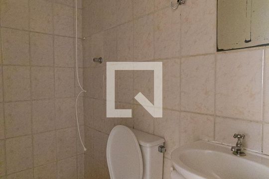 Banheiro de apartamento para alugar com 1 quarto, 34m² em Bela Vista, São Paulo