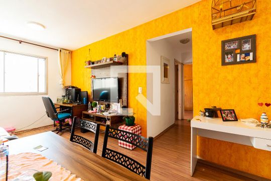 Sala de apartamento à venda com 2 quartos, 56m² em Vila Babilonia, São Paulo