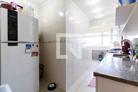 Cozinha de apartamento à venda com 2 quartos, 56m² em Vila Babilonia, São Paulo