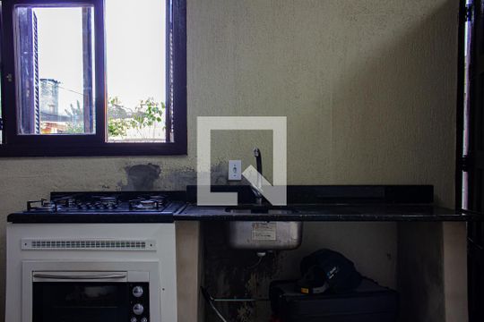 Cozinha - Torneira de casa de condomínio para alugar com 1 quarto, 42m² em Harmonia, Canoas