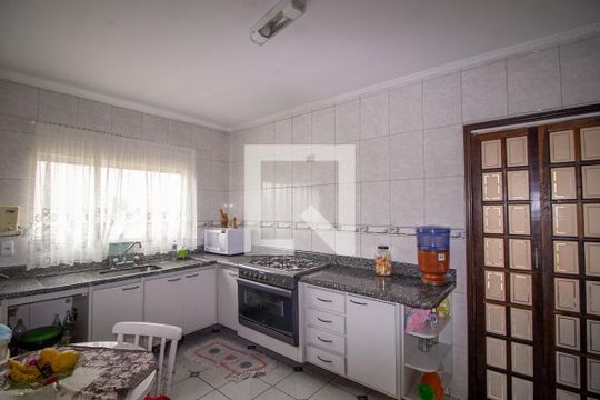 Cozinha de casa à venda com 3 quartos, 299m² em São Lucas, São Paulo