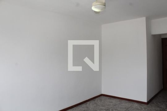 Sala de apartamento à venda com 2 quartos, 75m² em Olaria, Rio de Janeiro