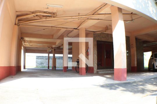 Garagem de apartamento à venda com 2 quartos, 55m² em Taquara, Rio de Janeiro