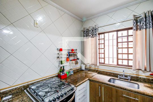 Cozinha de casa à venda com 3 quartos, 198m² em Jardim Casablanca, São Paulo