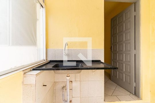 Cozinha de casa para alugar com 1 quarto, 30m² em Vila da Saúde, São Paulo