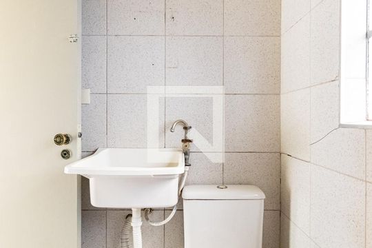 Banheiro/Lavanderia de casa para alugar com 1 quarto, 30m² em Vila da Saúde, São Paulo