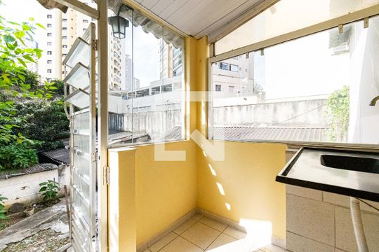 Cozinha de casa para alugar com 1 quarto, 30m² em Vila da Saúde, São Paulo