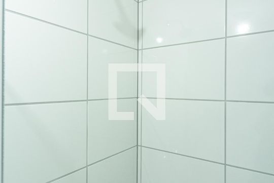Banheiro de apartamento para alugar com 2 quartos, 40m² em Parque Reboucas, São Paulo