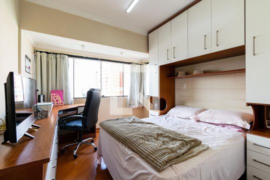 Suíte de apartamento à venda com 3 quartos, 114m² em Vila Parque Jabaquara, São Paulo
