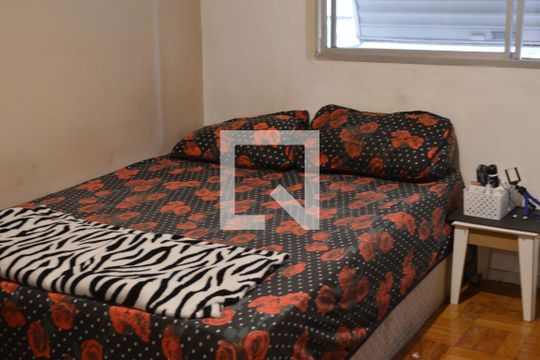 Quarto 1 de apartamento à venda com 2 quartos, 53m² em Centro Histórico, Porto Alegre