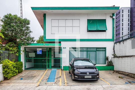Fachada de casa à venda com 4 quartos, 340m² em Centro, Santo André