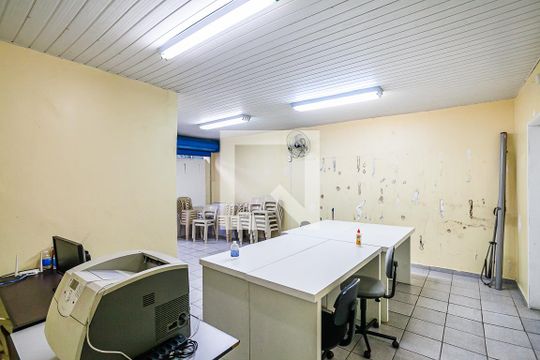 Garagem de casa à venda com 4 quartos, 340m² em Centro, Santo André