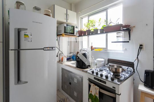 Cozinha de apartamento à venda com 2 quartos, 63m² em Centro, Osasco