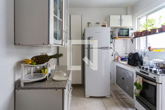 Cozinha de apartamento à venda com 2 quartos, 63m² em Centro, Osasco