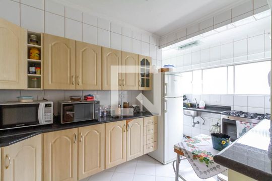Cozinha de apartamento à venda com 2 quartos, 67m² em Rudge Ramos, São Bernardo do Campo