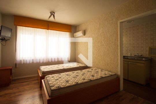 Kitnet de kitnet/studio para alugar com 1 quarto, 30m² em Centro Histórico, Porto Alegre
