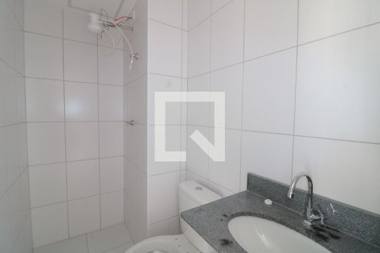 Banheiro de apartamento à venda com 2 quartos, 38m² em Vila Invernada, São Paulo
