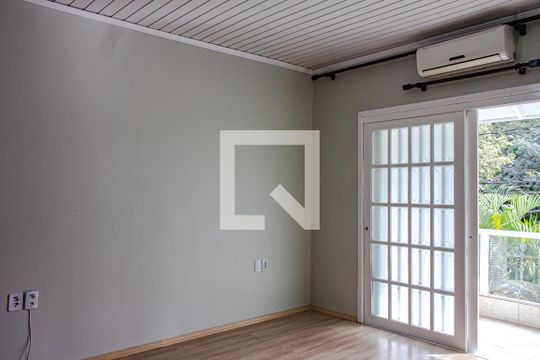 Quarto 1 de casa para alugar com 3 quartos, 150m² em Mato Grande, Canoas