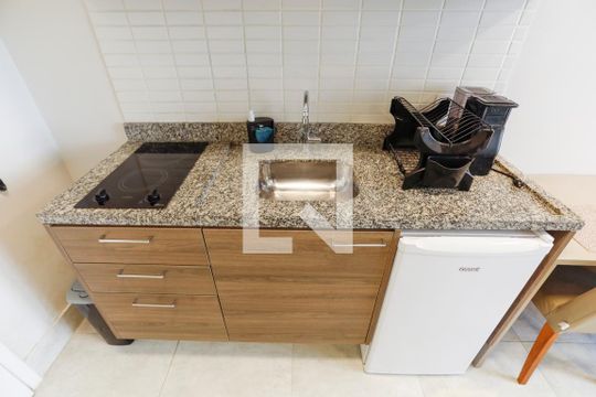 Pia de kitnet/studio para alugar com 1 quarto, 20m² em Centro Histórico de São Paulo, São Paulo