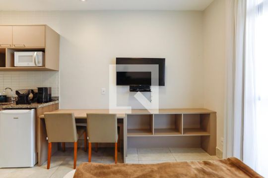 Quarto de kitnet/studio para alugar com 1 quarto, 20m² em Centro Histórico de São Paulo, São Paulo