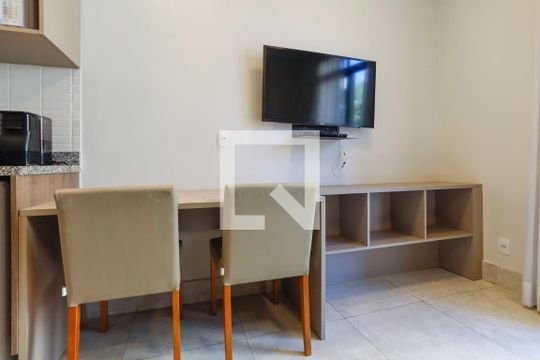 Quarto de kitnet/studio para alugar com 1 quarto, 20m² em Centro Histórico de São Paulo, São Paulo