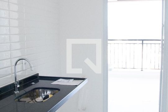 Cozinha de apartamento para alugar com 2 quartos, 60m² em Vila Mazzei, São Paulo