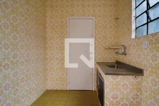 Cozinha de apartamento à venda com 2 quartos, 72m² em Serra, Belo Horizonte