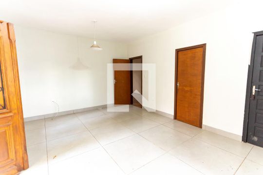 Casa para alugar com 1 quarto, 407m² em Centro, Novo Hamburgo